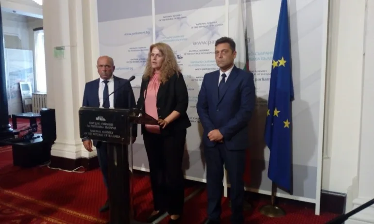 ГЕРБ призова да не се политизира проблемът с чумата по свинете - Tribune.bg