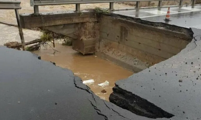 Случи се пак: Втори мост се срути в Италия - Tribune.bg