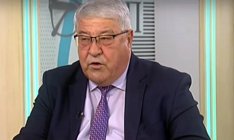 Радев да се качи на един Грипен към Дубай и да докара Божков, Нинова може да е стюардеса - Tribune.bg