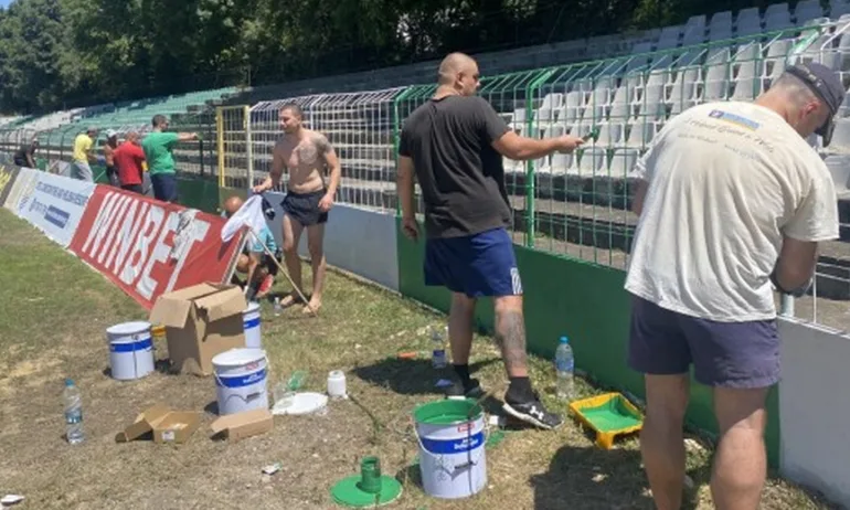 Феновете на Черно море с инициатива на Тича - Tribune.bg