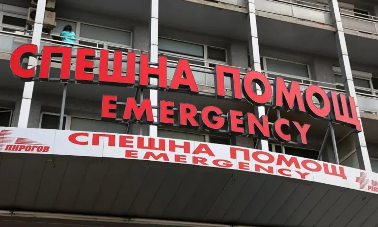 Много тежко остава състоянието на един от пострадалите работници при инцидента с падналото скеле в София - Tribune.bg