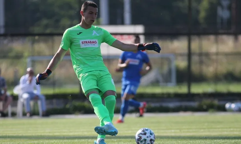 Левски хвърля 16-годишен срещу Славия - Tribune.bg