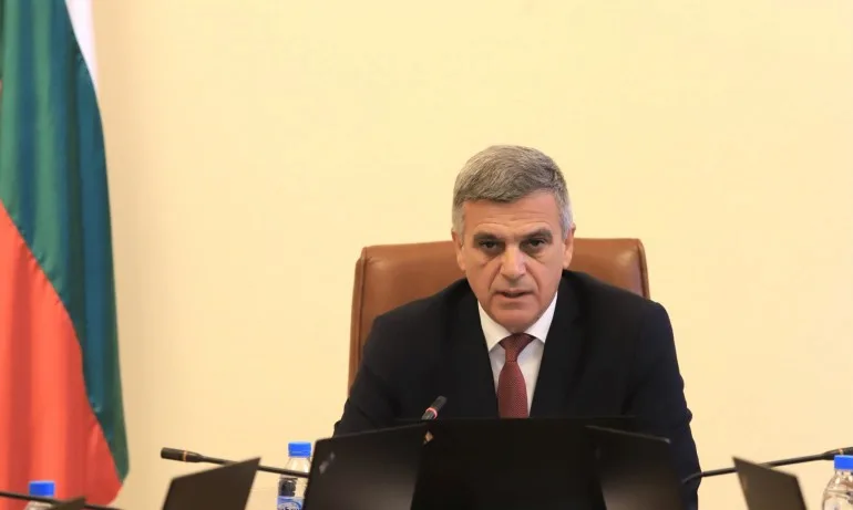 Янев отложи Министерския съвет, пътува за района на инцидента с МиГ-29 - Tribune.bg