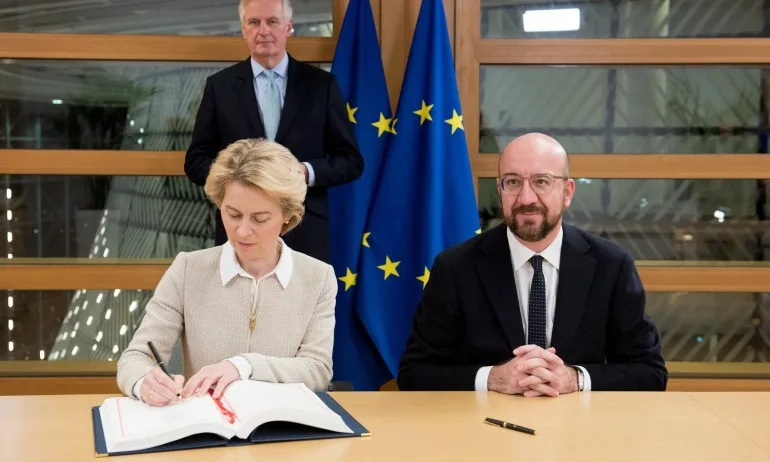 Председателите на Европейския съвет и ЕК подписаха споразумението за Брекзит - Tribune.bg
