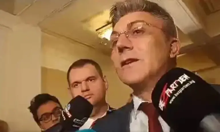 Карадайъ и Пеевски подкрепиха кабинета, дадоха заявка за подкрепа на конституционните промени - Tribune.bg