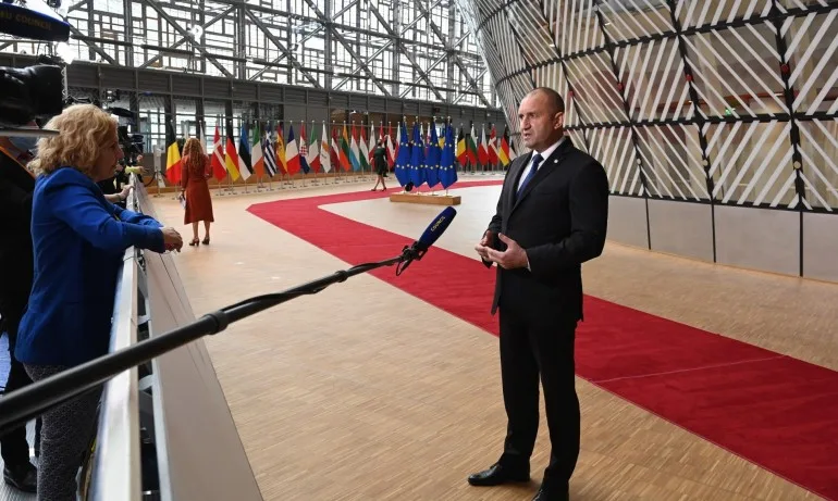 Радев доволен от Брюксел: В последния момент успяхме да отложим точката за старт на преговорите за РСМ - Tribune.bg