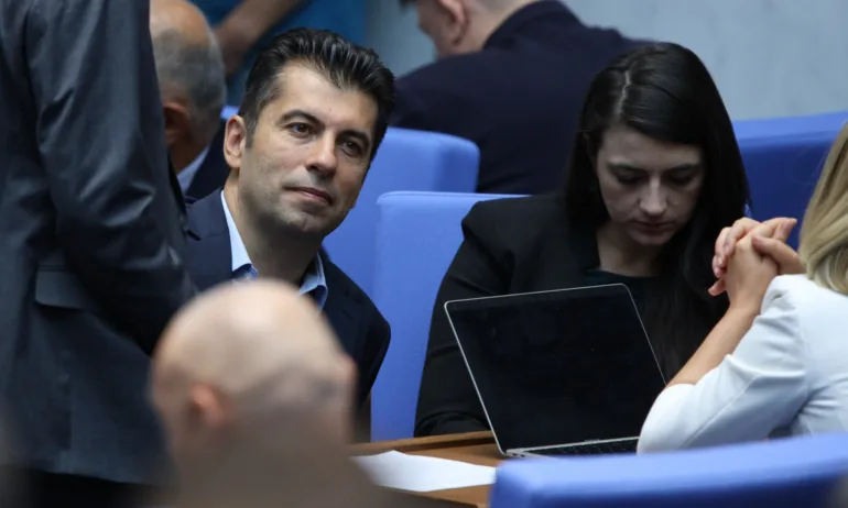 Михаил Кръстев: Кризата в София е изцяло по вина на ПП и идеолозите ѝ Кирил Петков и Лена Бориславова - Tribune.bg