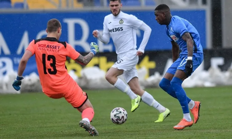 Левски излъга Славия в снега - Tribune.bg