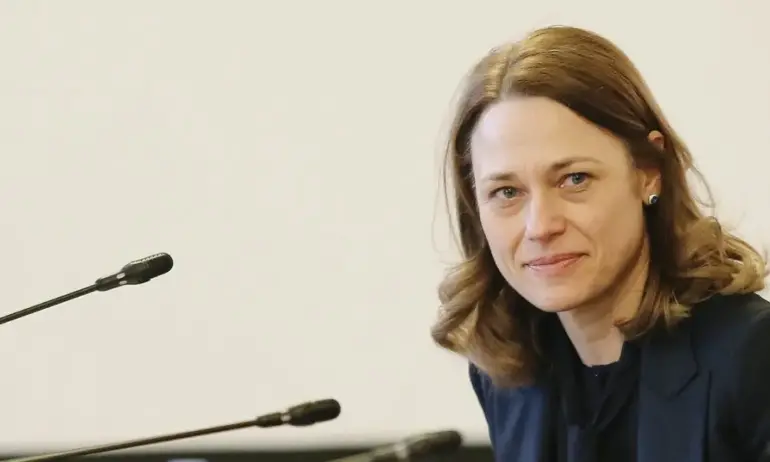 Ива Митева видя политическа репресия уволнението си от НС - Tribune.bg