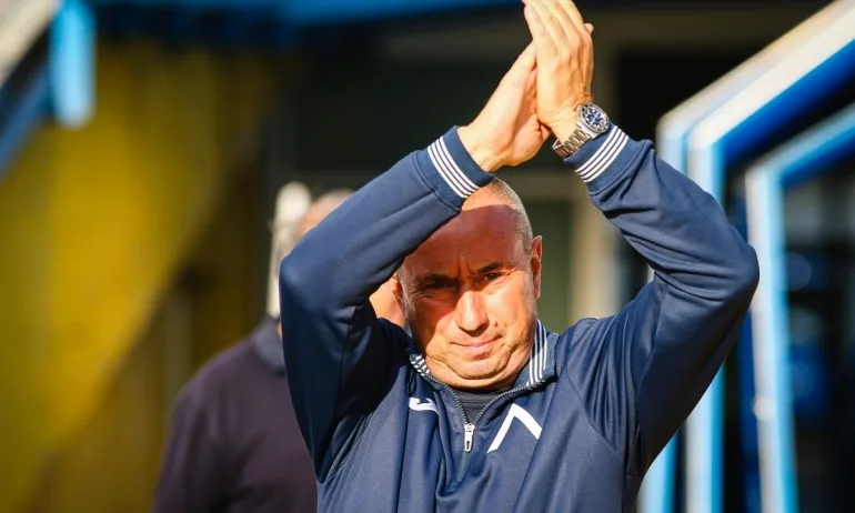 Стоилов няма да взима повече от най-добре платения футболист в Левски - Tribune.bg