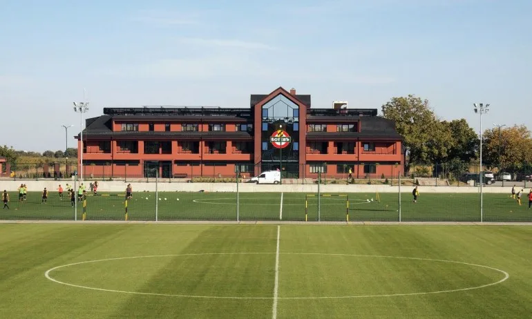ИЗВЪНРЕДНО: Сменят управата в Ботев (Пд) на 8 януари - Tribune.bg