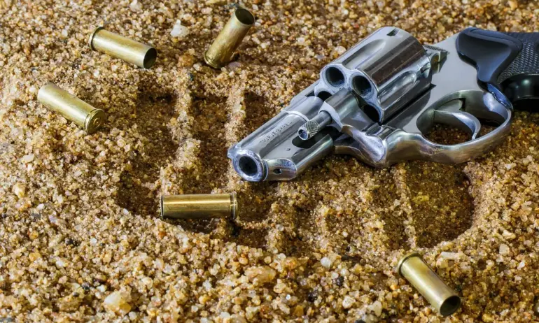 11-годишно дете застреля с писотолет други две деца заради чипс - Tribune.bg