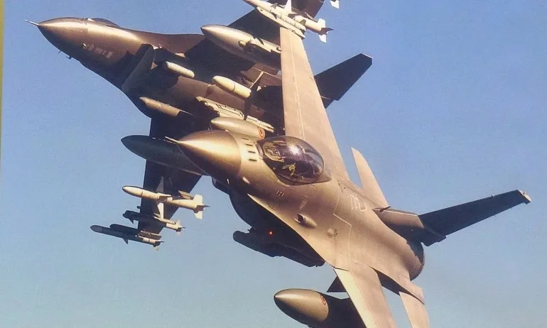 Локхийд Мартин представи изтребителя F-16 в Пловдив - Tribune.bg