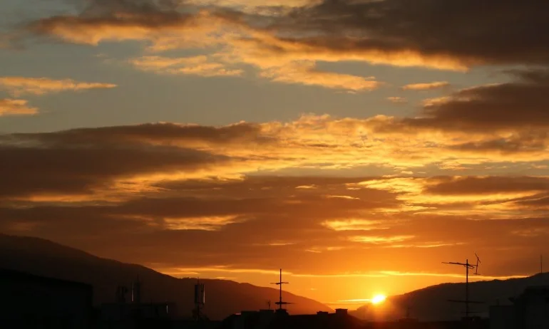 Започва затопляне - Tribune.bg