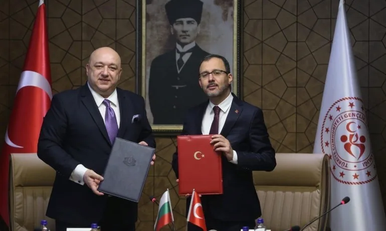 Кралев проведе телефонен разговор с турския спортен министър Мехмет Мухарем Касапоглу - Tribune.bg