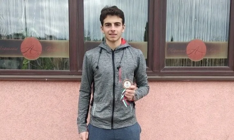 Проданов, Недев и Филева са четвъртфиналисти на турнир от ITF в Румъния - Tribune.bg