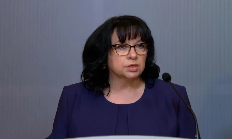 Министър Петкова: Еврото няма да вдигне цените, ще донесе повече инвестиции - Tribune.bg