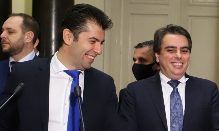 Петков и Василев учредяват партията си на панаира в Пловдив - Tribune.bg