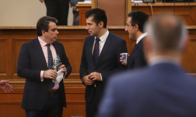 Асен Василев: Актуализираният бюджет е разчетен така, че да може да издържи януари и февруари - Tribune.bg