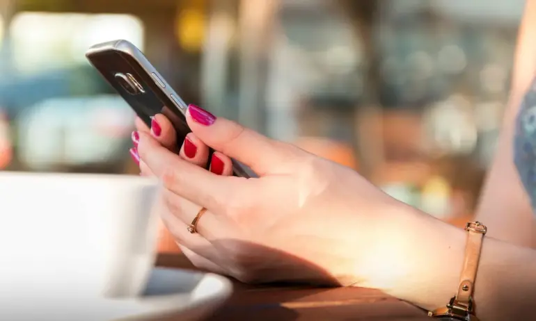 Естония прие закон за гласуване по мобилен телефон - Tribune.bg