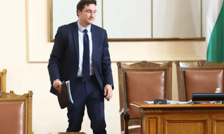 Крум Зарков с надежда, че още на 8 декември ще влезем в Шенген - Tribune.bg