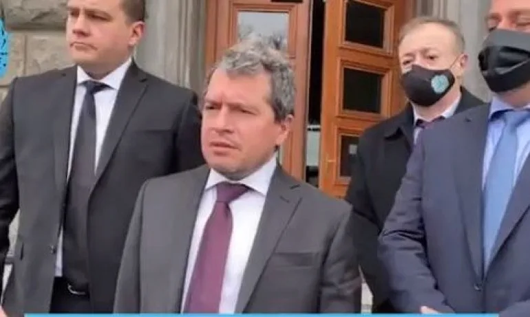 Има такъв народ се регистрираха в ЦИК без Слави Трифонов - Tribune.bg