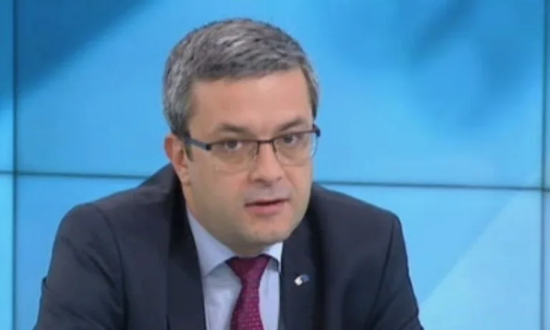 Тома Биков: Нека имаме повече вяра и надежда, с тях всичко може да се преодолее - Tribune.bg