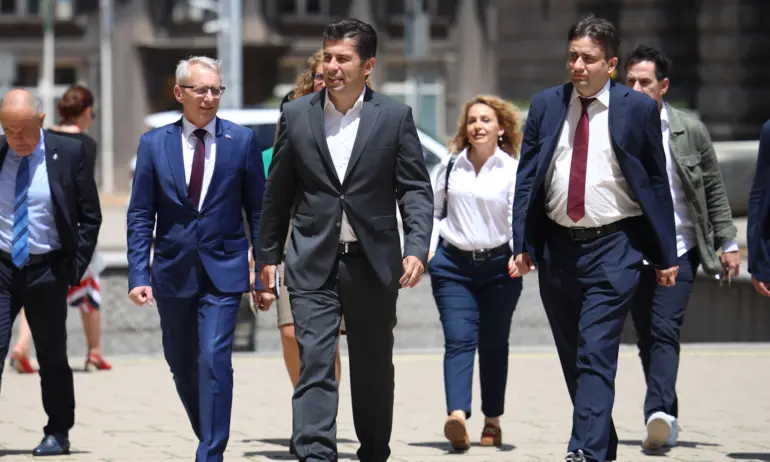 ПП-ДБ отидоха на консултациите при президента - Tribune.bg