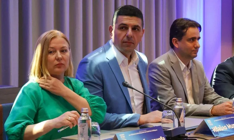 ДБ иска закриване на Комисията за противодействие на корупцията - Tribune.bg