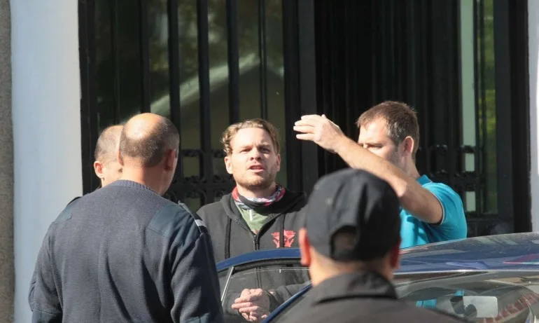 СВОБОДЕН: Изведоха Джок Полфрийман от Софийския затвор - Tribune.bg