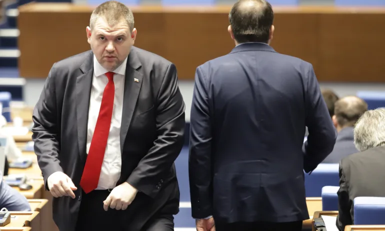 Пеевски: Подкрепям Борисов, ДАИ трябва да бъде закрита - Tribune.bg