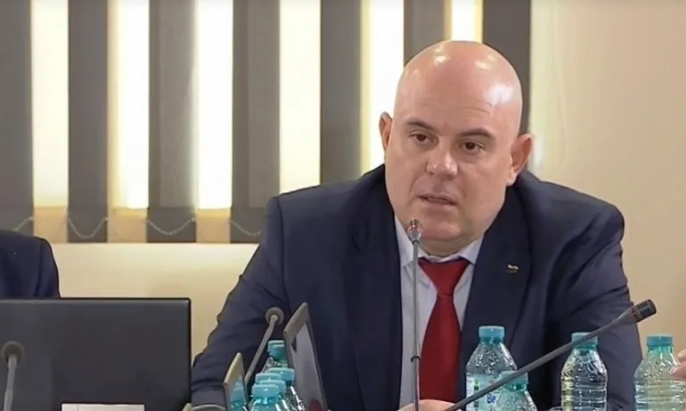 Прокурори и следователи изпратиха становище до ЕК във връзка с избора на Гешев - Tribune.bg