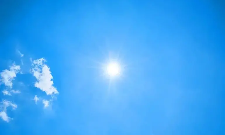 Учени предупреждават за мощни слънчеви изригвания днес - Tribune.bg