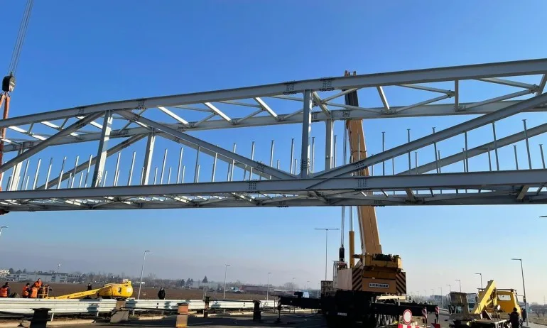 Монтират три пешеходни моста на Софийския околовръстен път - Tribune.bg