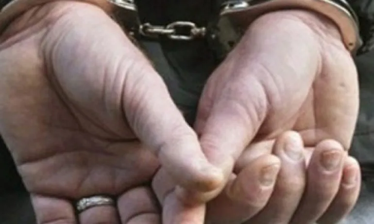 Двама холандци опитали да прекарат 16 тона вещества за амфетамини - Tribune.bg