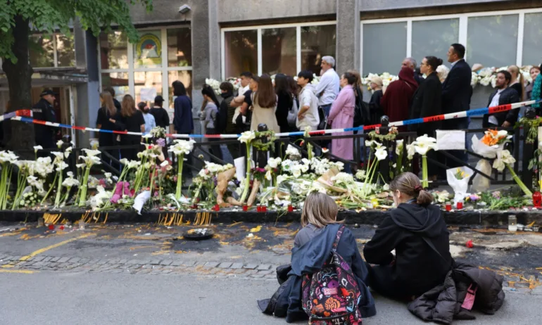 Първа оставка в правителството на Сърбия след стрелбите - Tribune.bg