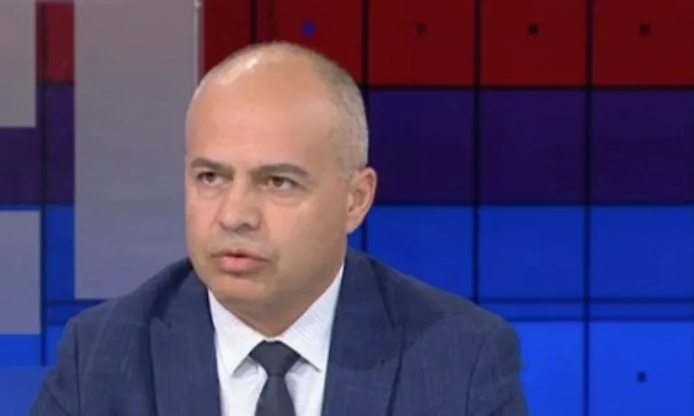 Георги Свиленски защити БСП със социологическо проучване на таксиметров шофьор - Tribune.bg