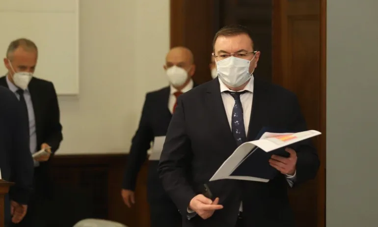 Обмислят отваряне на големите нехранителни магазини - Tribune.bg