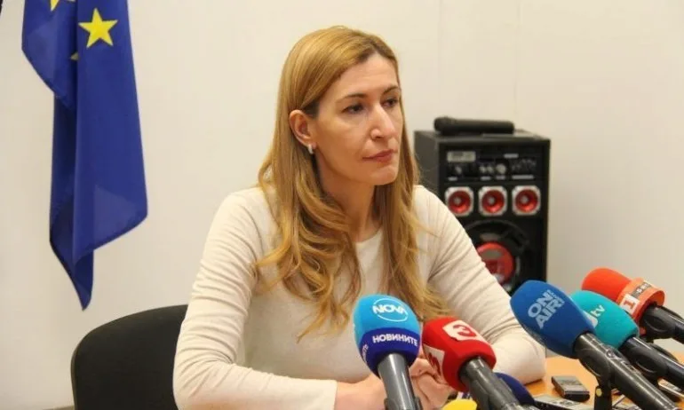 Ангелкова за коронавируса: Ситуацията е тежка, но ще се нормализира - Tribune.bg