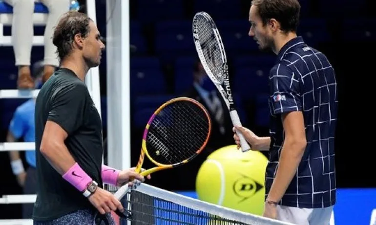 Медведев надви Надал за първи път и е вторият полуфиналист в Лондон - Tribune.bg