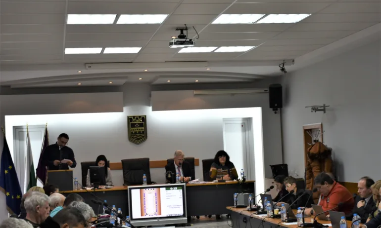 Общинските съветници в Ловеч на заседание на 30 ноември 2022