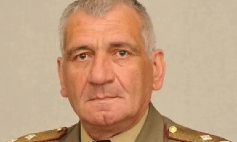 Началникът на отбраната: С F-16 ще сме единствените в региона с най-добрия самолет - Tribune.bg