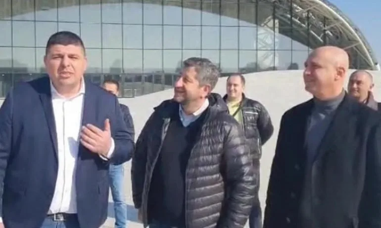 Виктор Димчев: Защо използват цинизми, с които да ни убедят, че те са панацеята в политиката - Tribune.bg