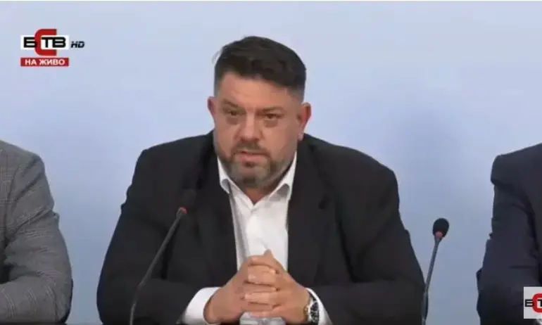 Възраждане спънаха БСП по пътя към втория вот на недоверие - Tribune.bg