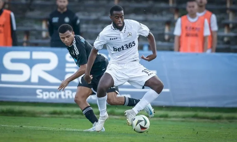 Левски купи халф на Славия - Tribune.bg