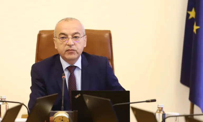 Гълъб Донев: Причината за смъртта на полицаите от Бургас е в нарушените граници - Tribune.bg