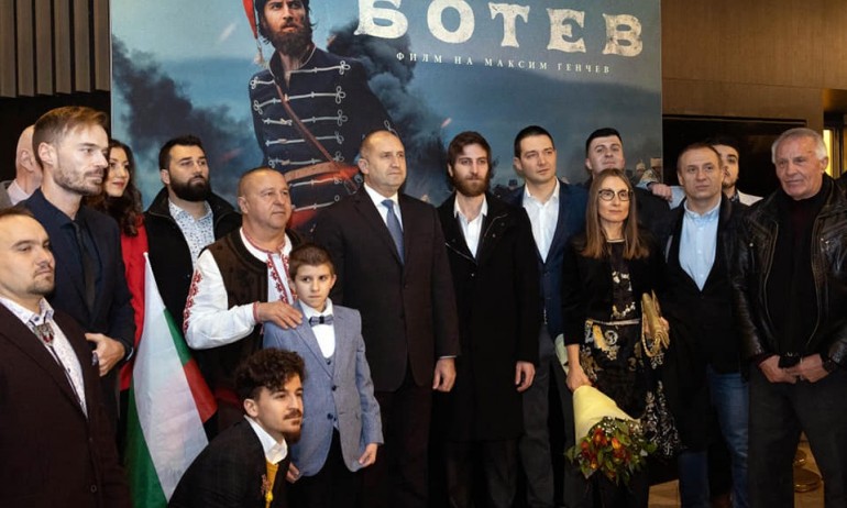 Петков видя хибридни лъжи при горивата, Радев отиде на кино и пропусна кризата - Tribune.bg