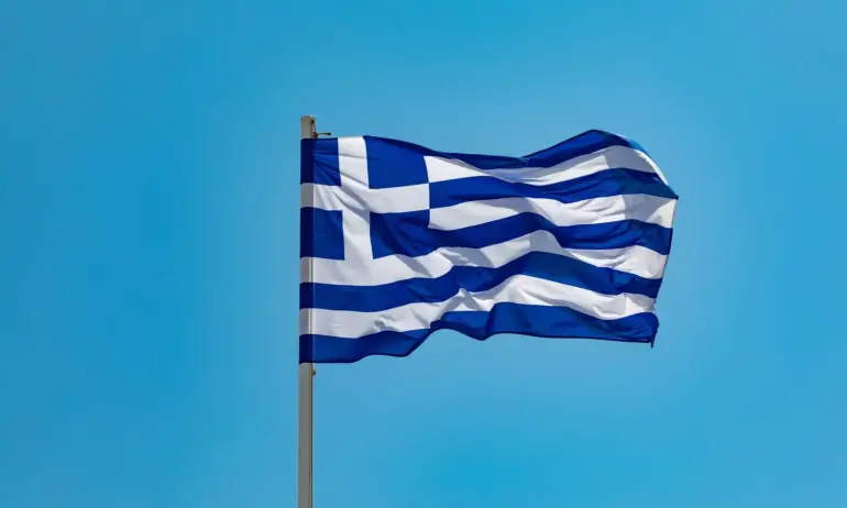 Гърция вдигна минималната работна заплата