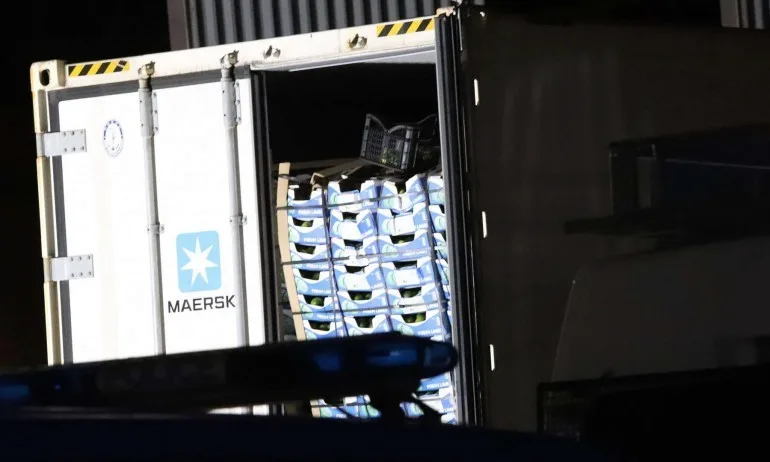 Оставиха в ареста двама за кокаиновите кашони от Колумбия - Tribune.bg