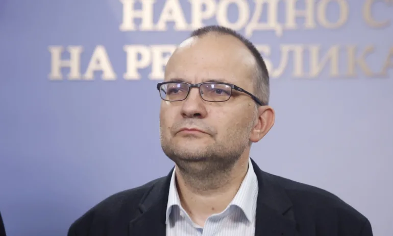 ДБ: Кабинетът няма визия за намаляване на дефицита - Tribune.bg